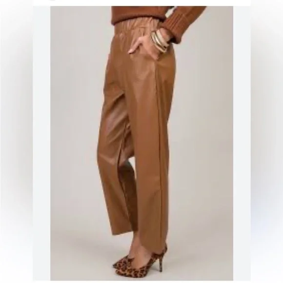 Seven Sisters Highrise Beige Wide Leg Faux Leather Joggers Size Medium - Picture 11 of 11